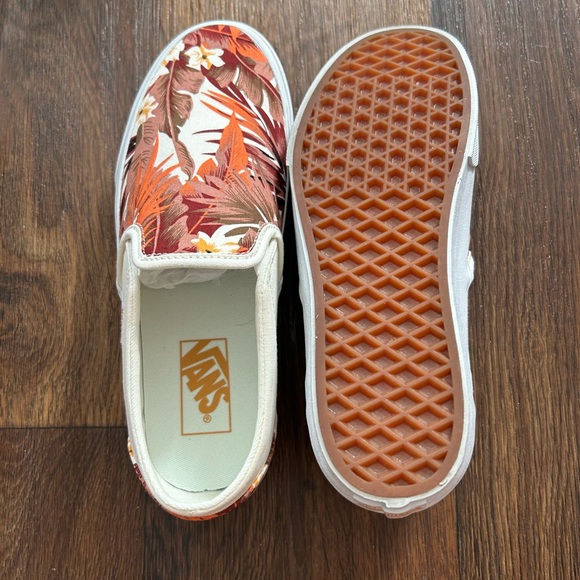 Vans Women’s Slip-On Sneakers - Asher Platform - Picture 2 of 4
